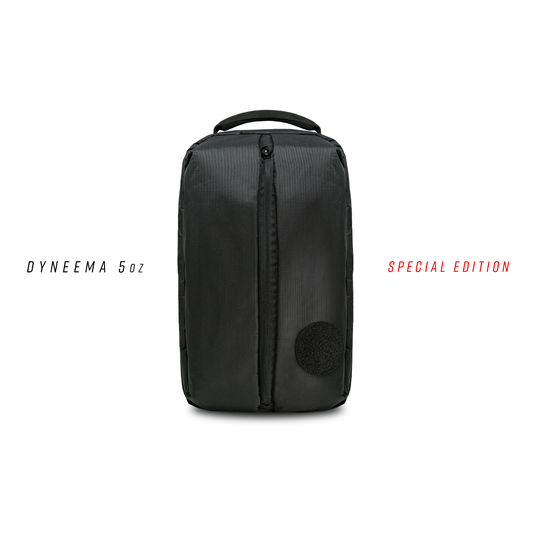 Article 504SE - 14L - Dyneema Black - Center Zip